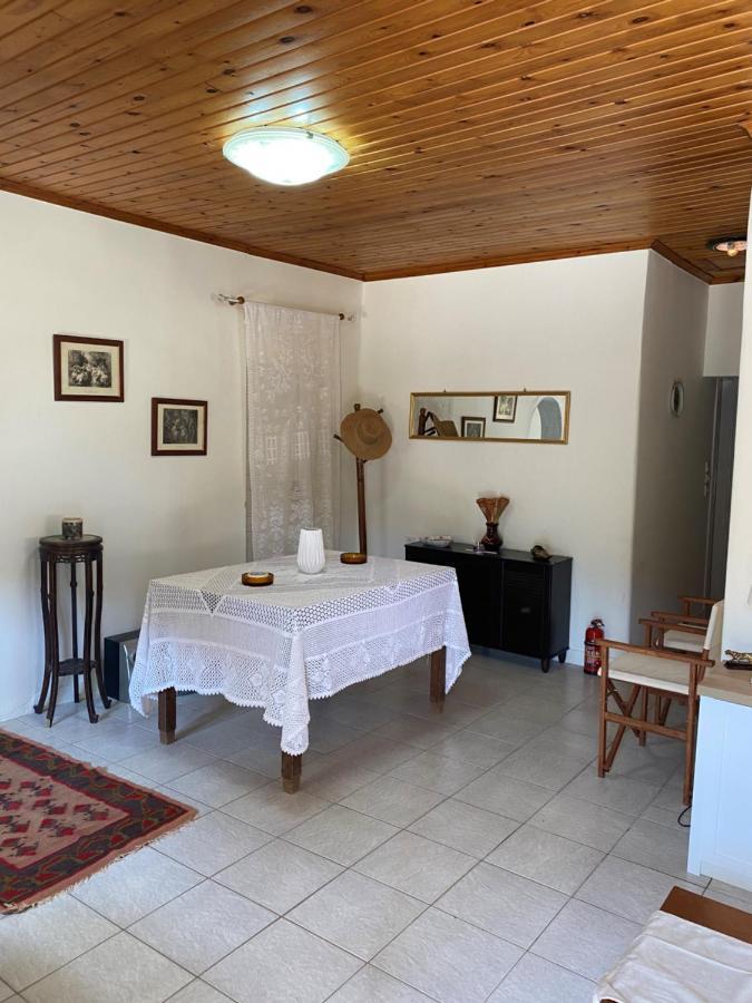 Lena’s traditional villa Agia Efimia Esterno foto